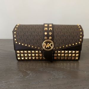 BNWT Michael Kors Greenwich Signature Convertible Studded Shoulder Bag